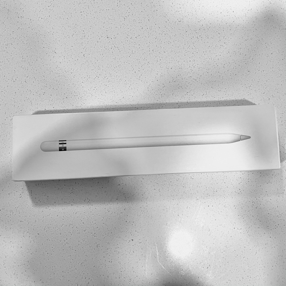Apple Pencil with box! Excellent condition, 1st G